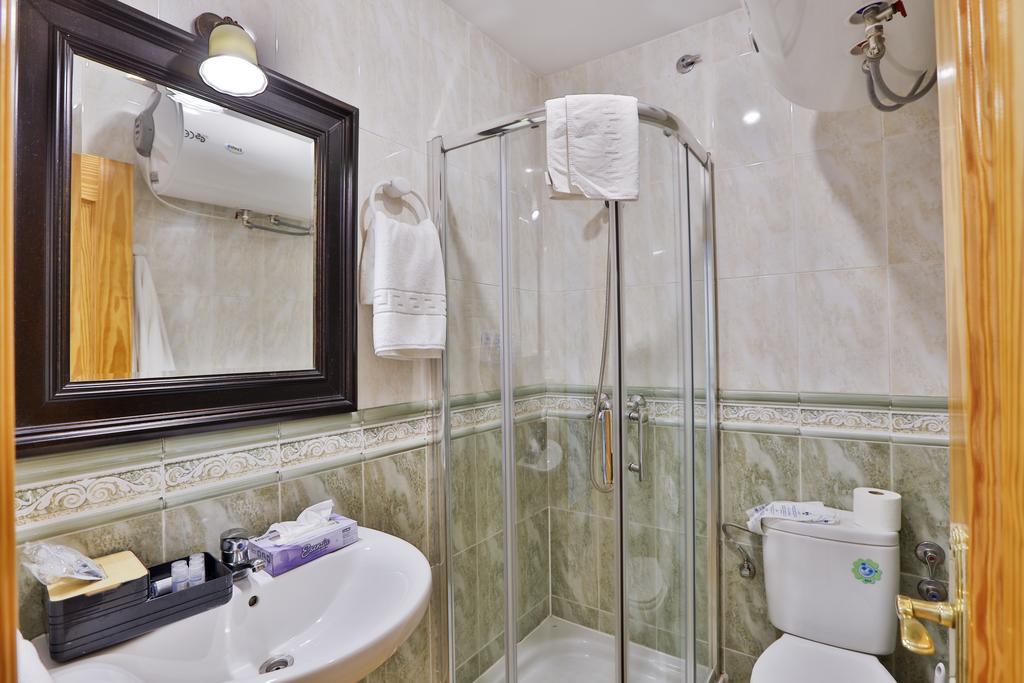Apartamentos Castillo Казорла Екстериор снимка
